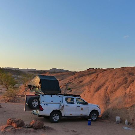 Ozohere Campsite And Himba Village Uis Exteriör bild