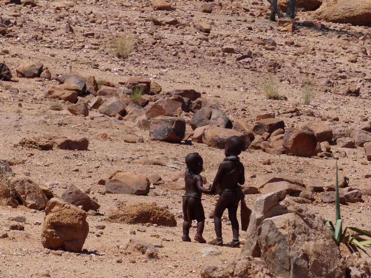 Ozohere Campsite And Himba Village Uis Exteriör bild