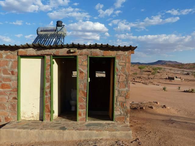 Ozohere Campsite And Himba Village Uis Exteriör bild