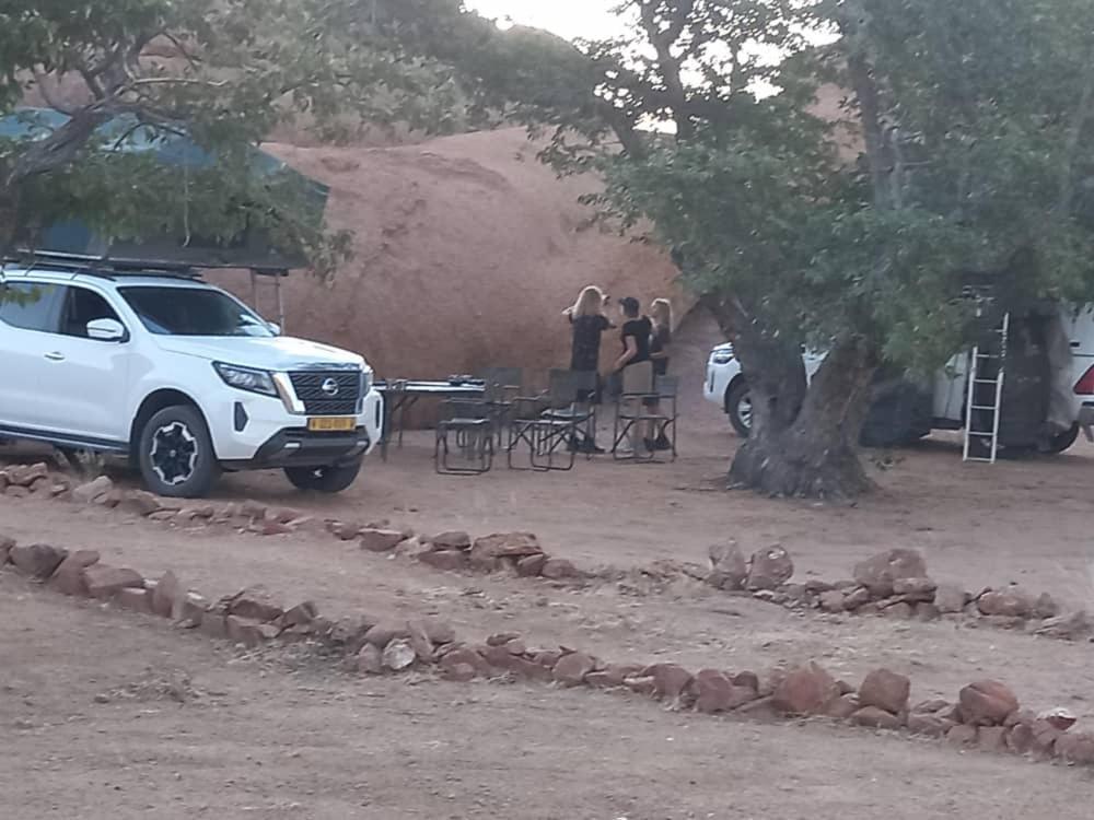 Ozohere Campsite And Himba Village Uis Exteriör bild